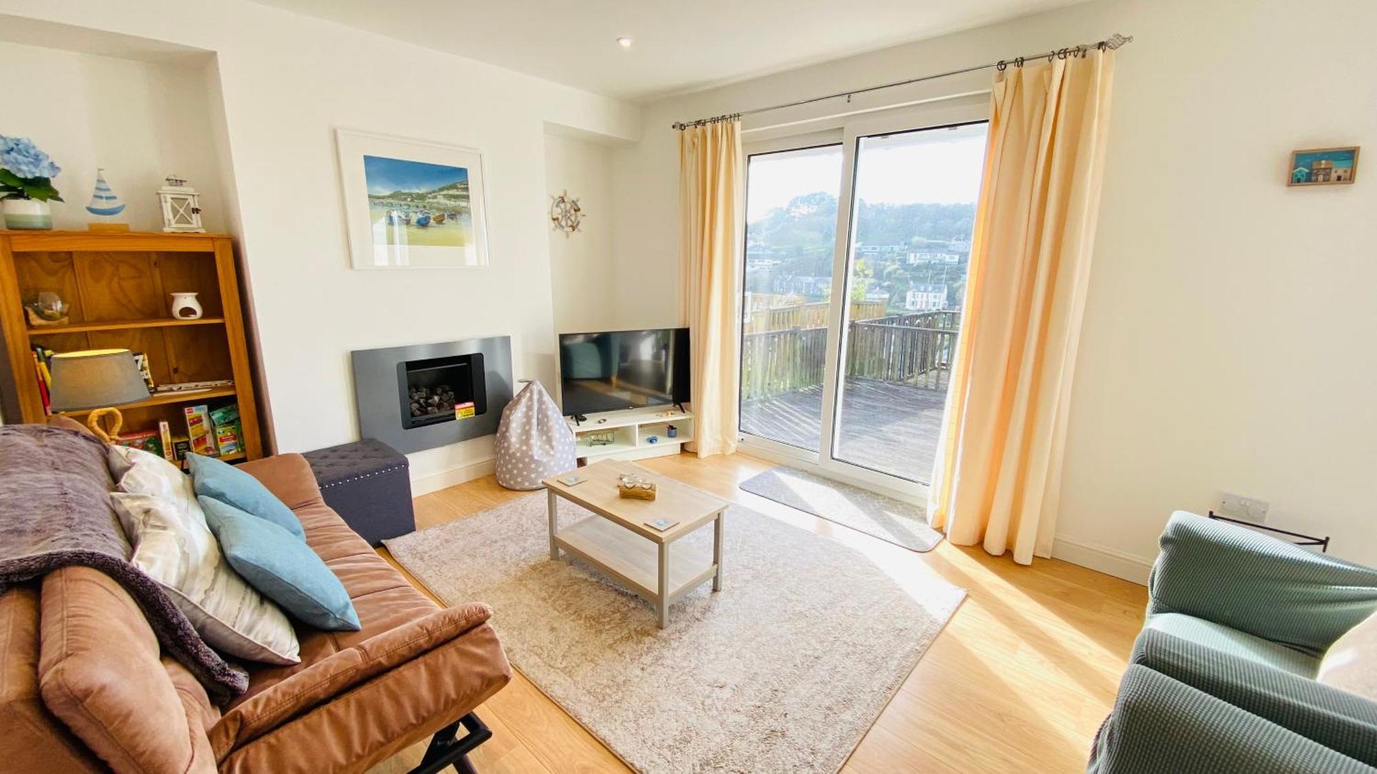The Hillocks, Looe - Two Bedroom House With Fabulous Views Of Looe Town And Harbour Bagian luar foto